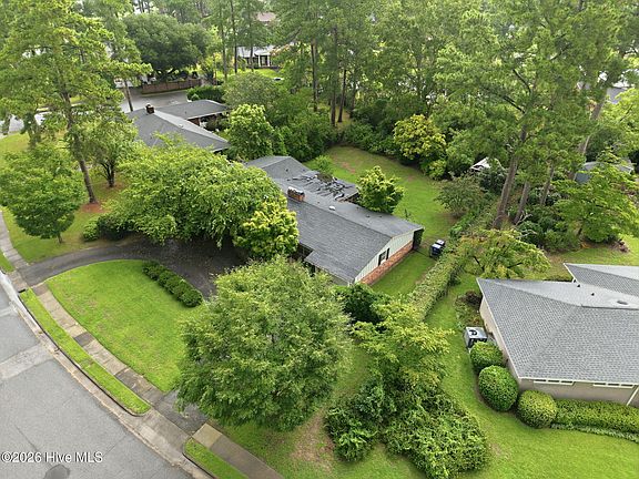 5th image of 1203 Greenbriar Road