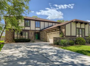 208 Natwick Ln, Schaumburg, IL 60193
