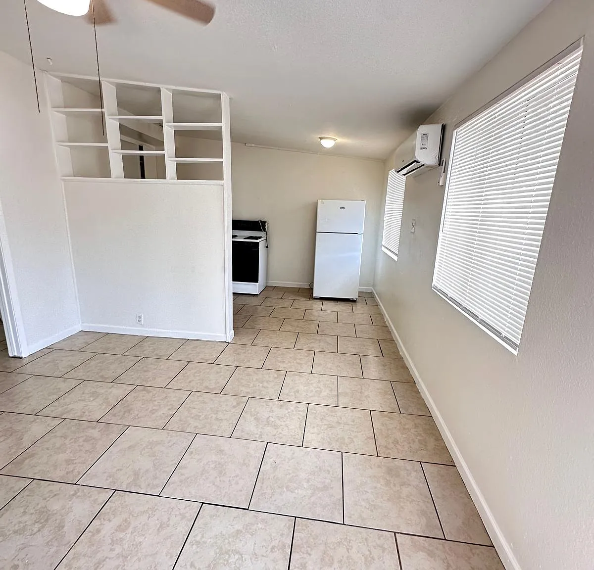 2 bed, 950 sqft, $1,200 — Photo 2