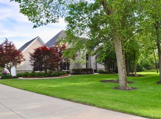 7405 Whirlaway Cir, Powell, OH