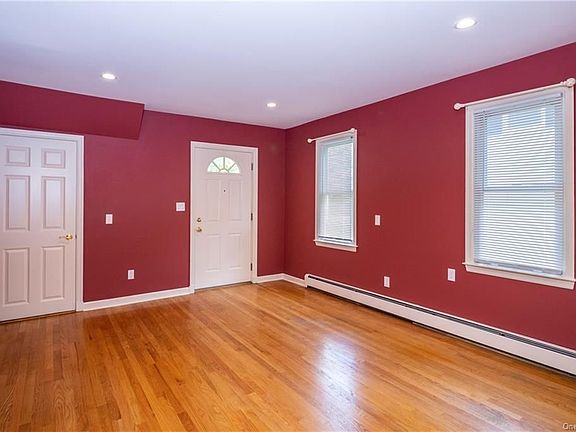 2nd image of 320 Melbourne Ave #1L