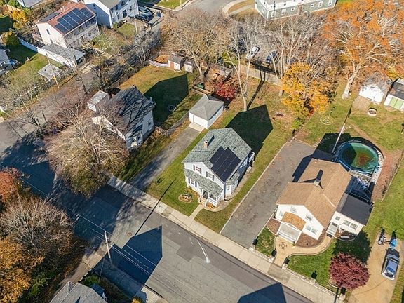 5th image of 232 Mount Pleasant St