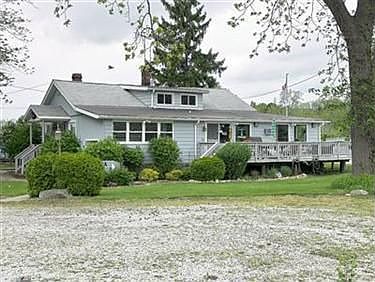 2nd image of 35901 Lakeshore Blvd