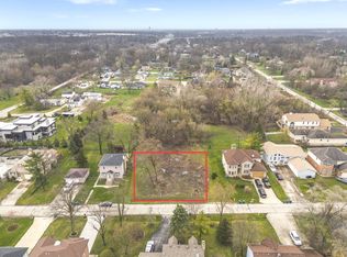 935 E Red Oak St, Addison, IL 60101
