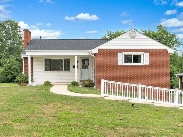 118 Manchester Dr, Irwin, PA 15642