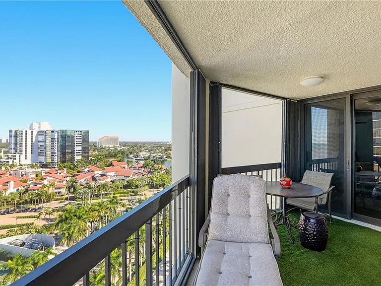 4551 Gulf Shore Blvd N #1500 — Photo 23