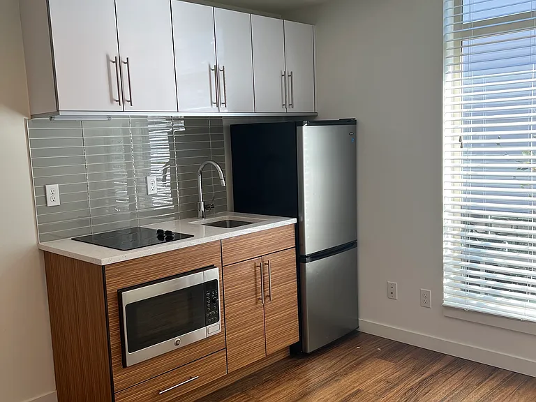 Viridian Apartments — Photo 16