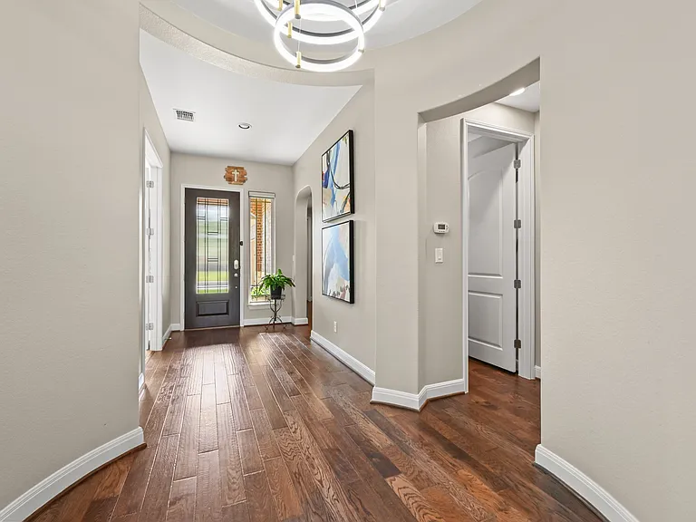 135 Clearwater Way — Photo 8