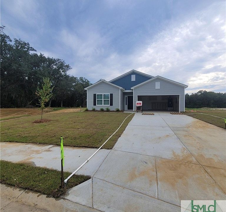 1st image of 126 Blueberry Court NE