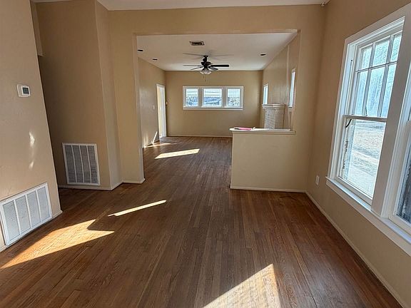 5th image of 1628 Ardath Ave