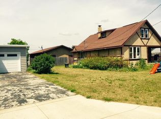 126 S Illinois Ave, Gaylord, MI 49735