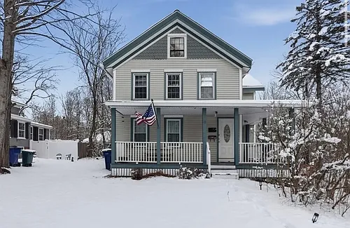 10 Franklin St #1 Photo 1