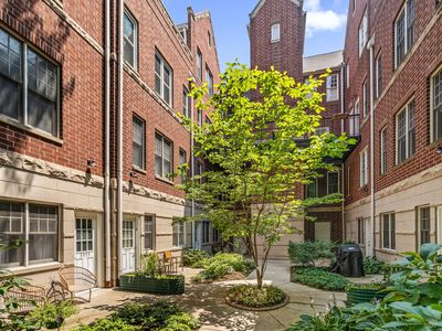 3951 N Hermitage Ave #C, Chicago, IL, 60613