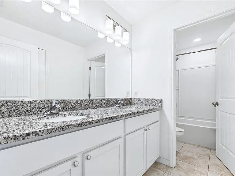 3802 E Curtis St — Photo 21