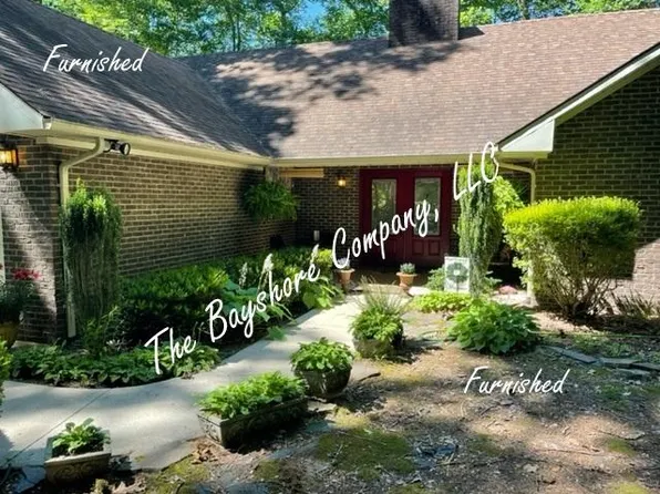 18 Hildreth Ln, Swannanoa, NC 28778