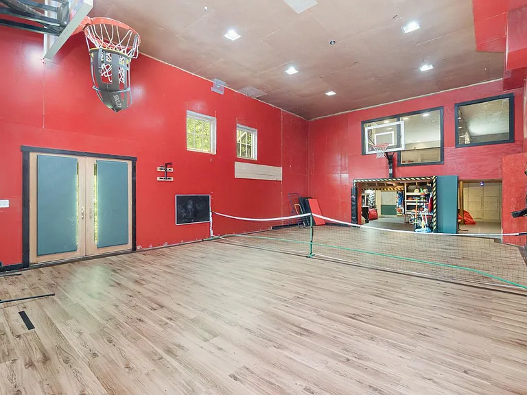 1753 Cove Cir E — Photo 22