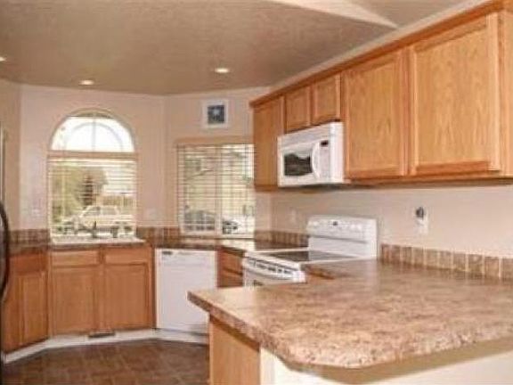 4th image of 5559 S Plumbdale Ave