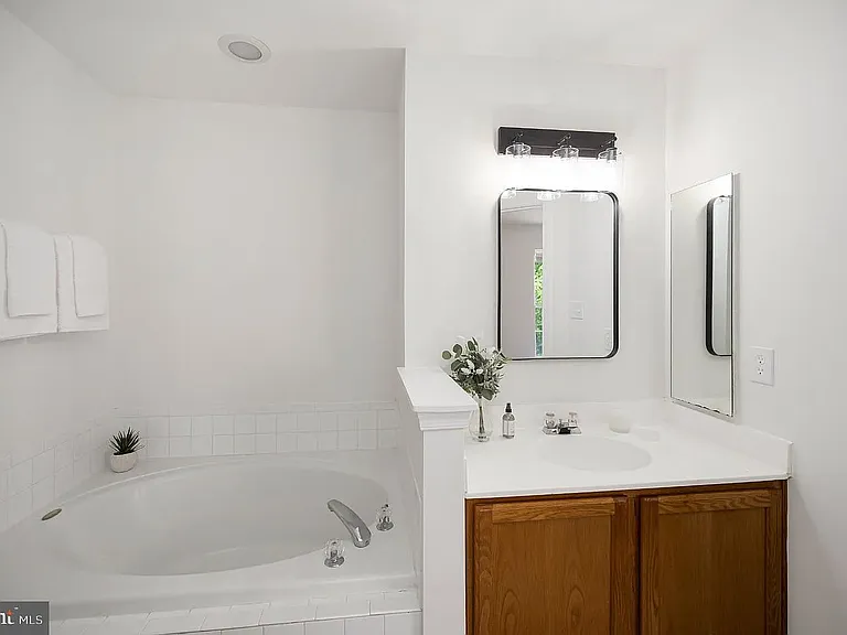 11209 Gander Ct — Photo 31