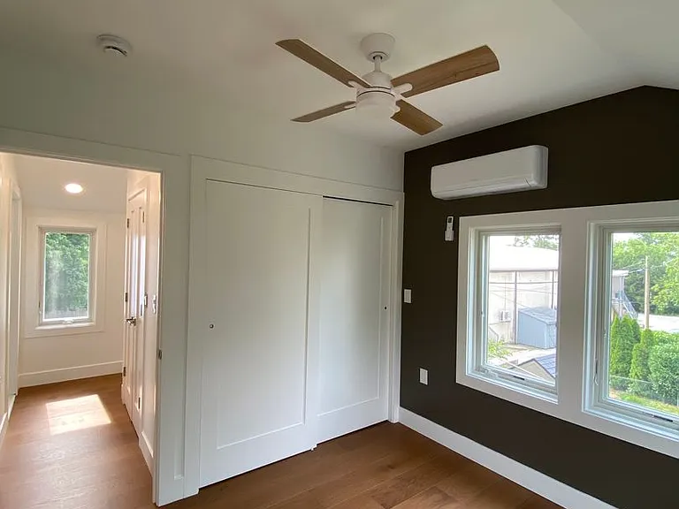 631 N Monroe St — Photo 15