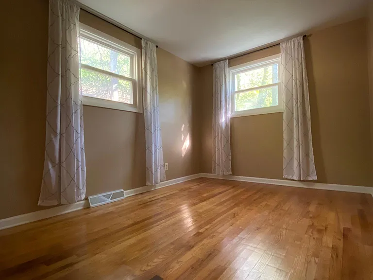 137 Houston Ave #1 — Photo 8