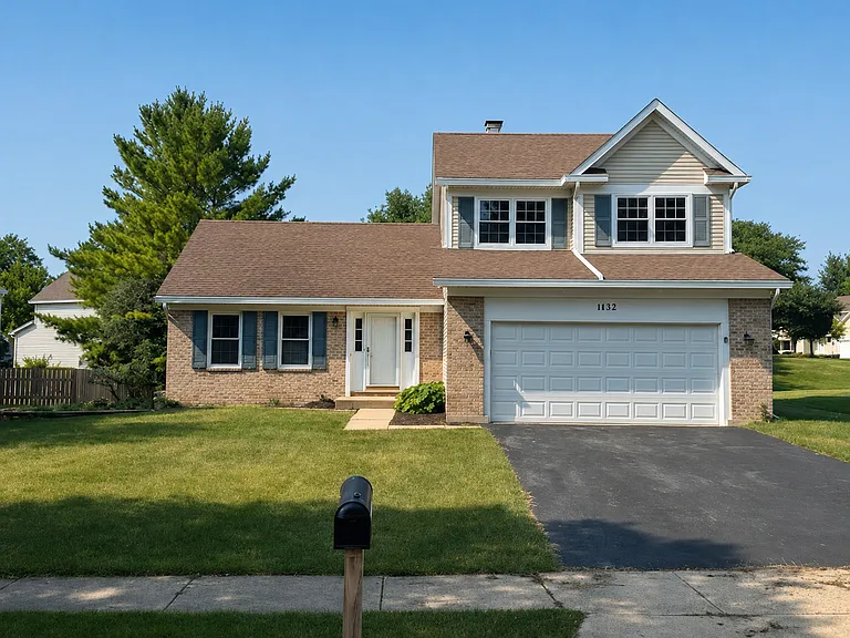 1432 Huntcliff Rd — Photo 1