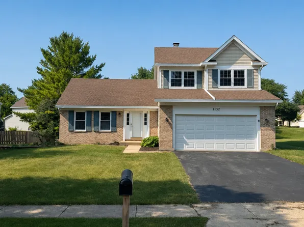 1432 Huntcliff Rd, Bartlett, IL 60103