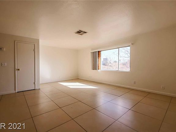 3rd image of 307 W Atlantic Ave APT E