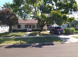 712 Spring Ave NE, Grand Rapids, MI 49503