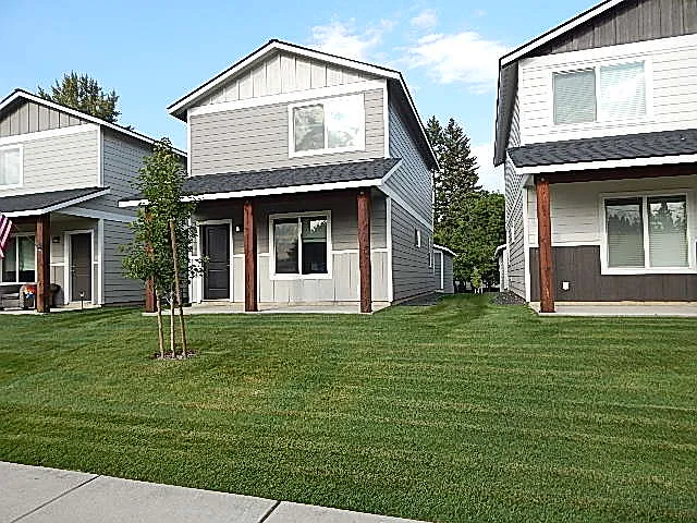 2 bed, 2.5 bath, $1,895 — Photo 1