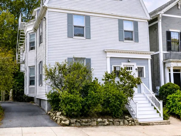 109 Bowen St, Providence, RI
