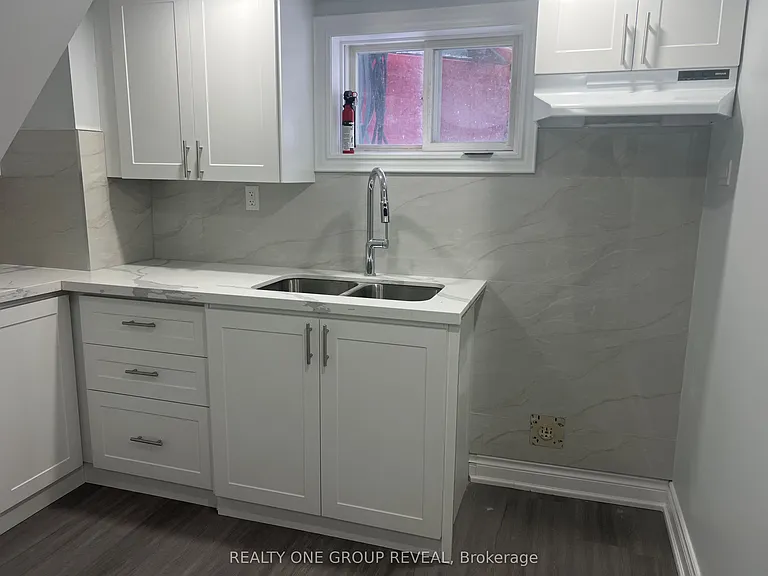 75 Regatta Cres #BASEMENT — Photo 6