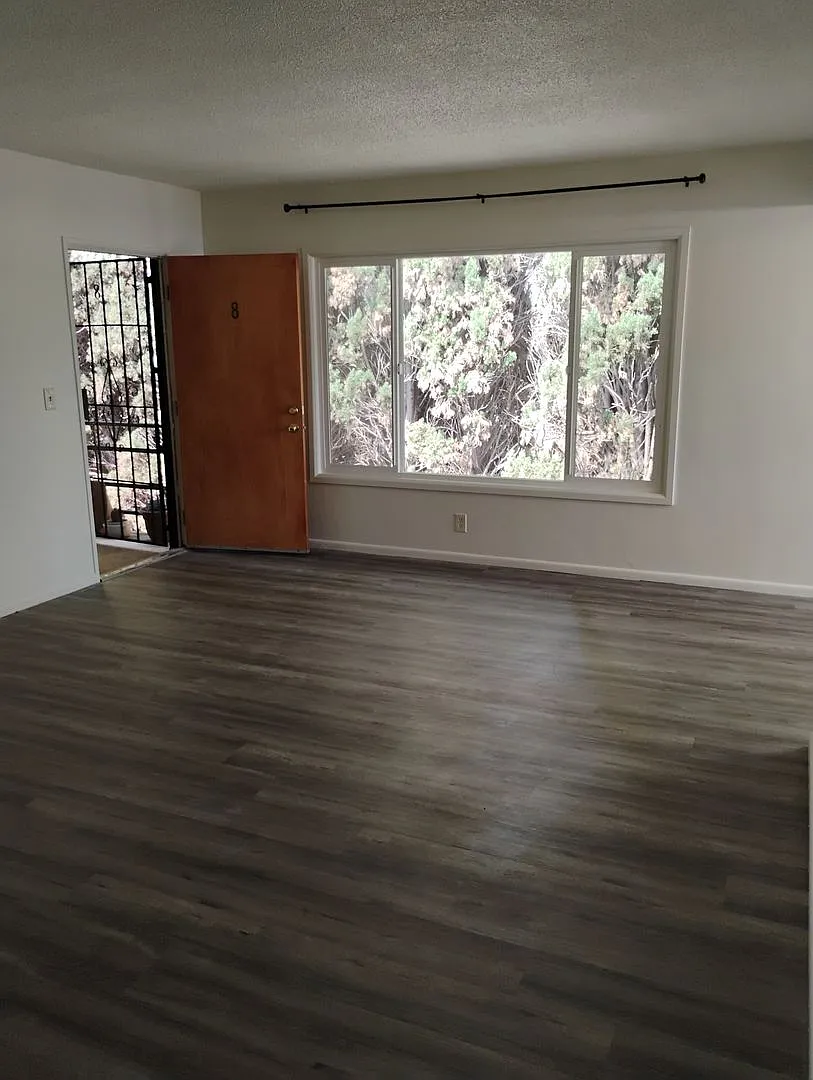 5311 Lexington Ave — Photo 1