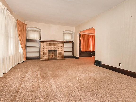 4th image of 5016 E 110th St