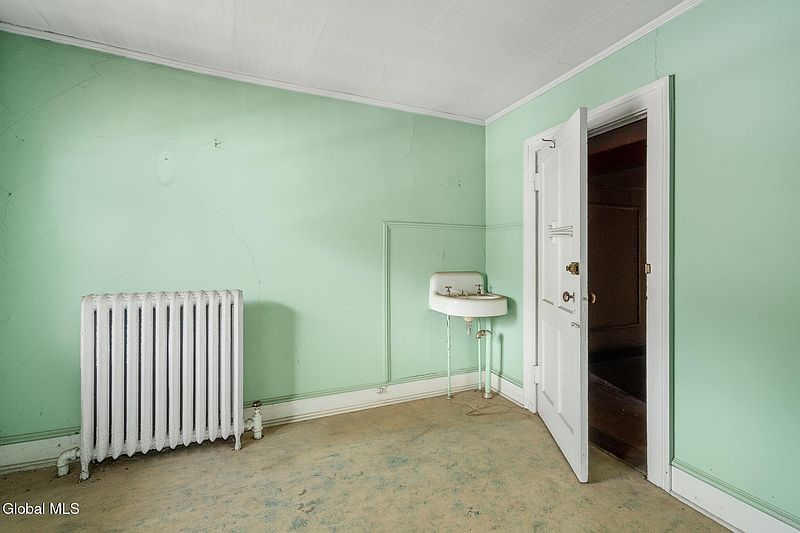 45th image of 93 Ten Broeck Street