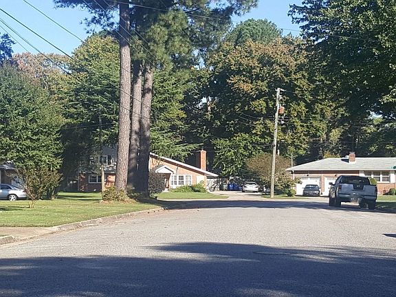 4th image of 3 Carolyn Dr