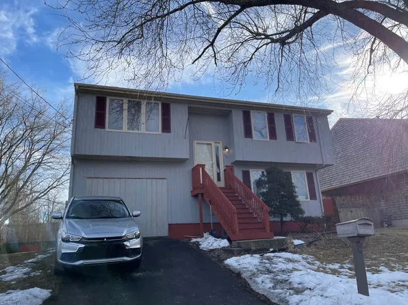 30 Wadsworth St, Warwick, RI 02889