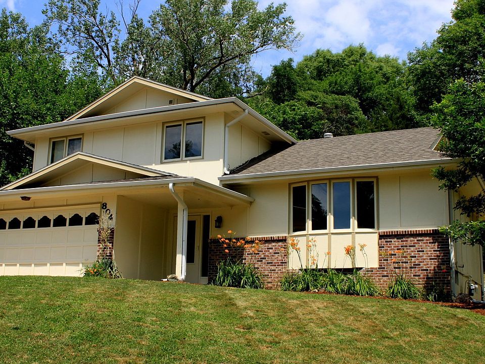 804 Brenton Avenue - Ready for move in today!