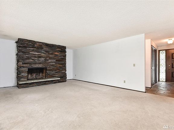 4th image of 1027 179th Pl NE