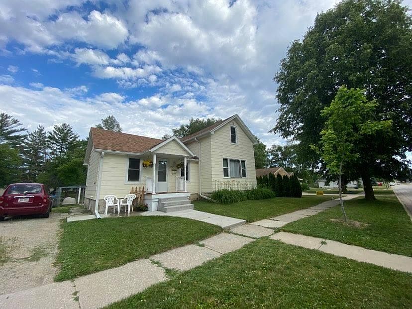 1st image of 1417 Neenah St