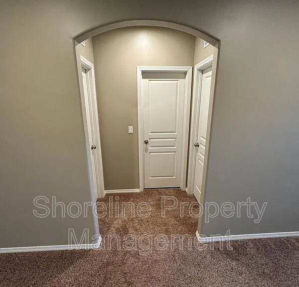 511 Diamond Lake St — Photo 77