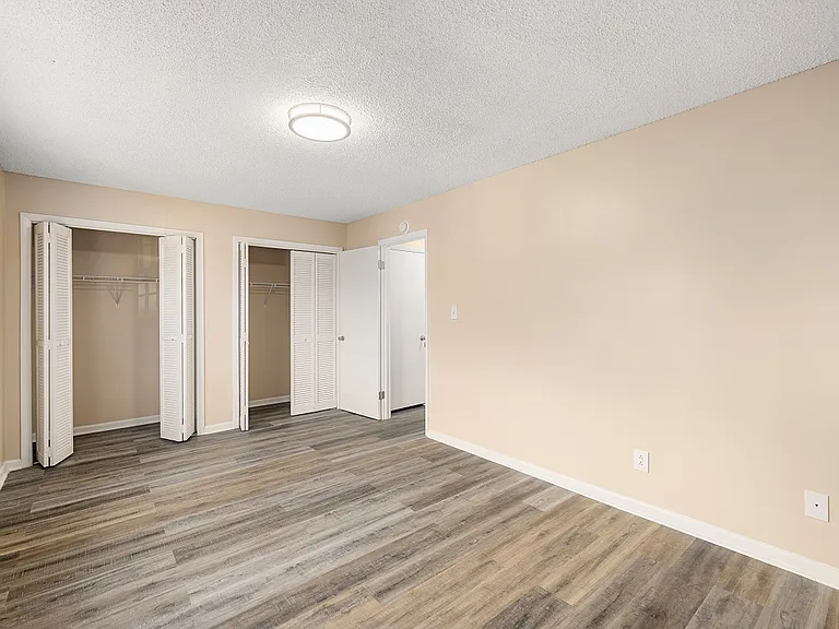 Cooper's Landing Apartments — Photo 15