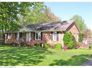 5255 Sullivantown Rd, Walkertown, NC 27051