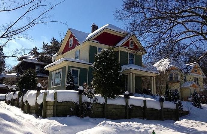 1st image of 1403 Henderson Dr