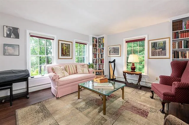 4 Hillrise Ln — Photo 19