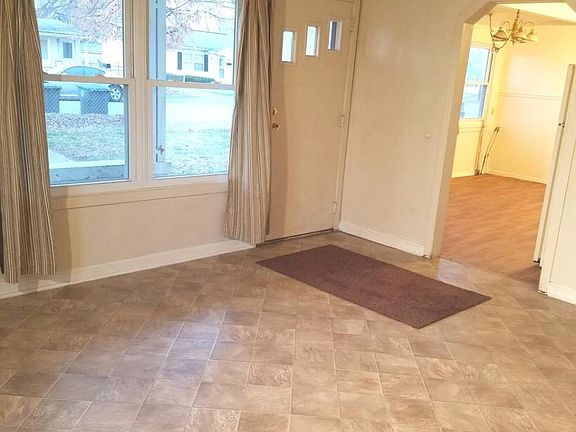 4th image of 2918 Baybrook St