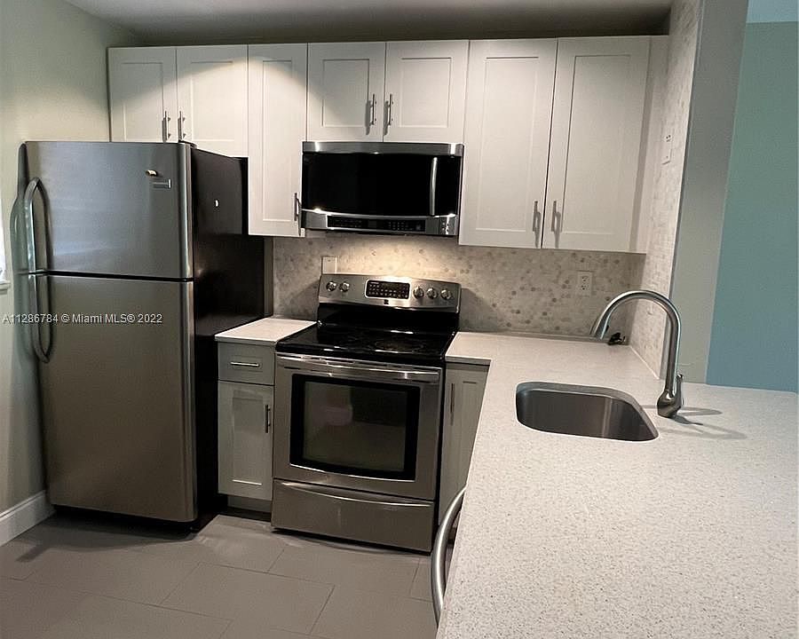 1st image of 365 NE 125th St APT 309