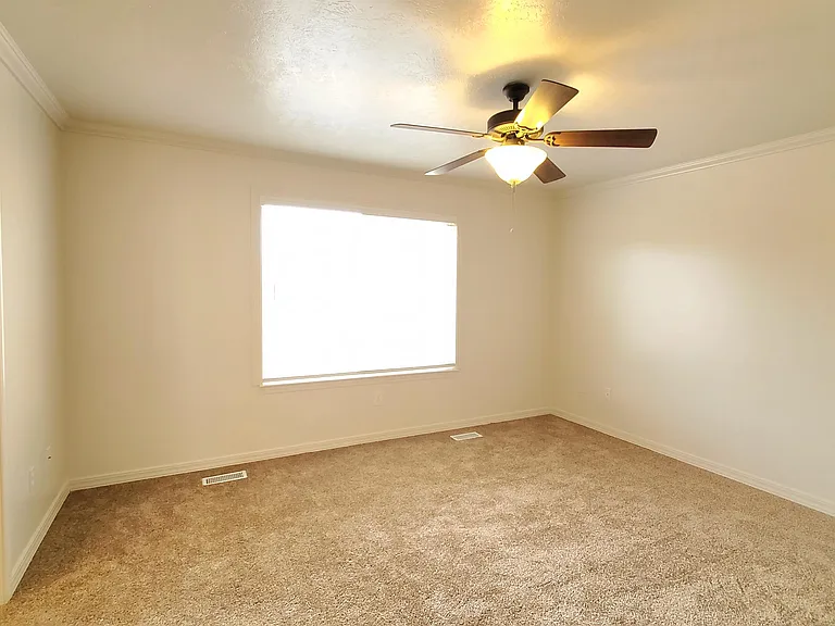 483 E Apple Blossom Ln — Photo 16