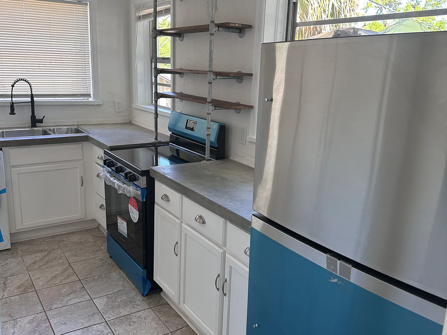 2 bed, 909 sqft, $1,995 — Photo 3