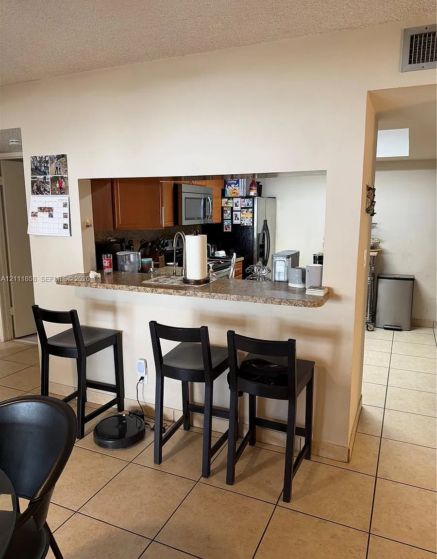 Kenland Pointe Condo Iii — Photo 3