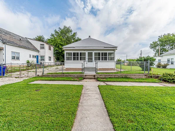 118 E Pine St, Junction City, KS 66441